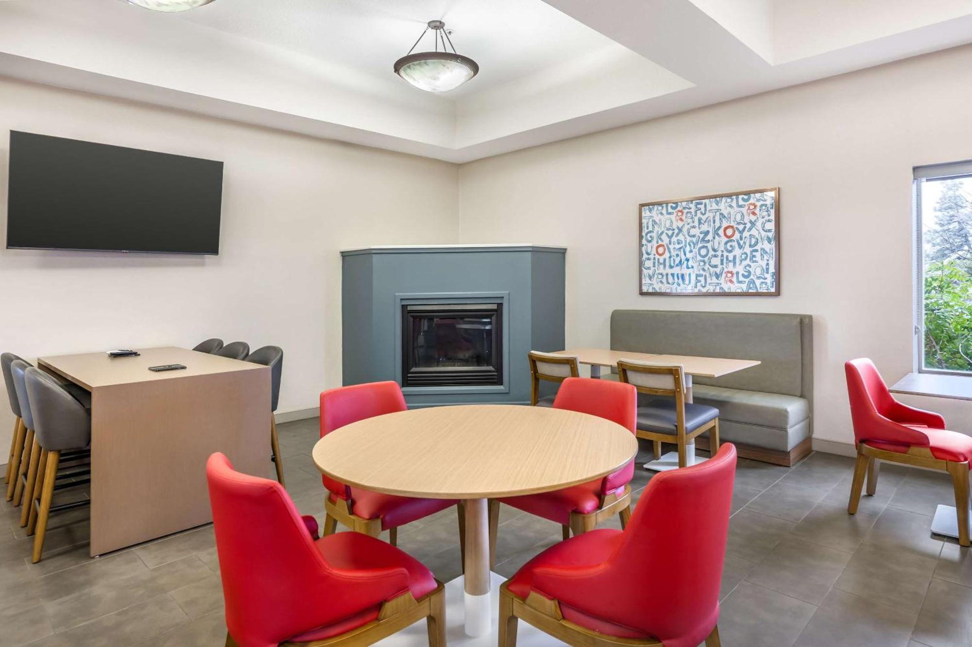 Comfort Suites Redmond Airport Dış mekan fotoğraf